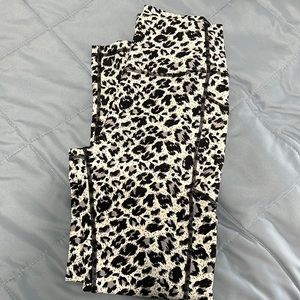 Zyia Active High-Rise Pocket Brilliant 7/8 Leggings I  Snow Leopard I Sz 8/10